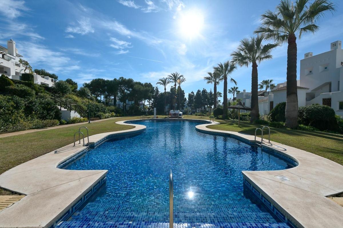 Luxurious 3-bedroom Penthouse In Monteros Apartment Marbella