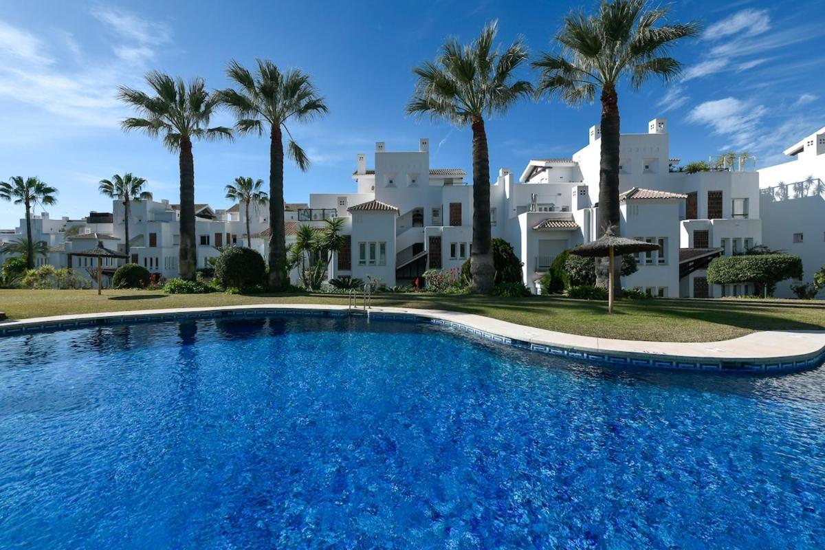 Luxurious 3-bedroom Penthouse In Monteros Apartment Marbella