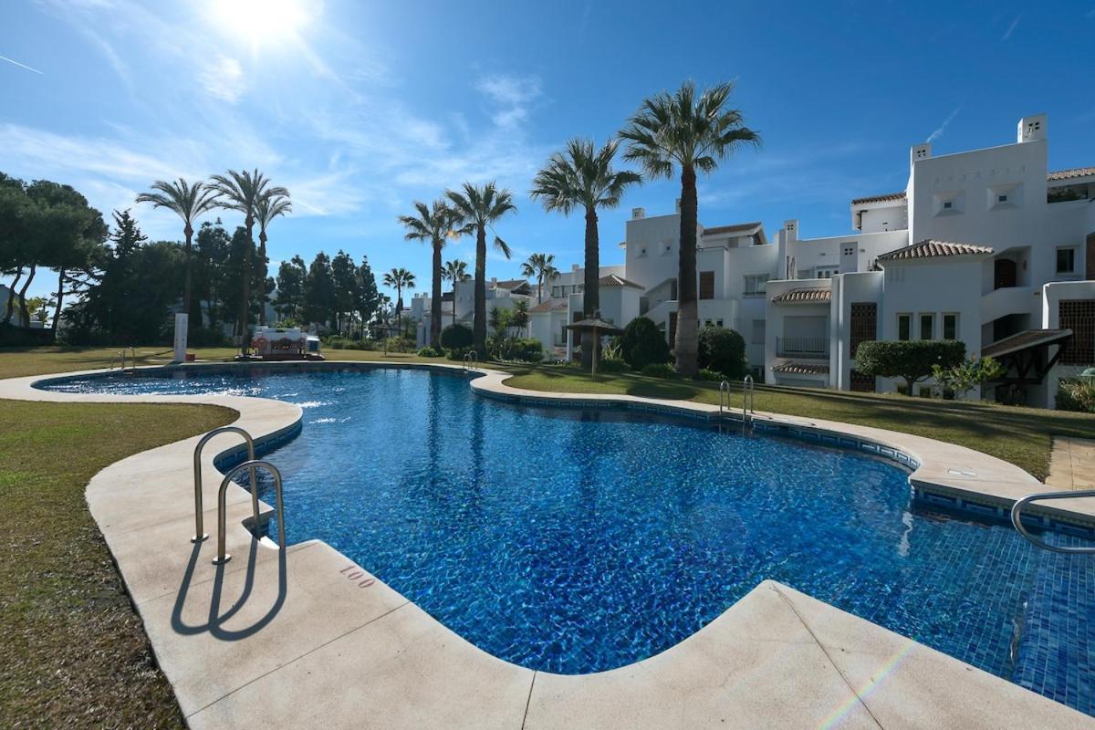 Luxurious 3-bedroom Penthouse In Monteros Marbella