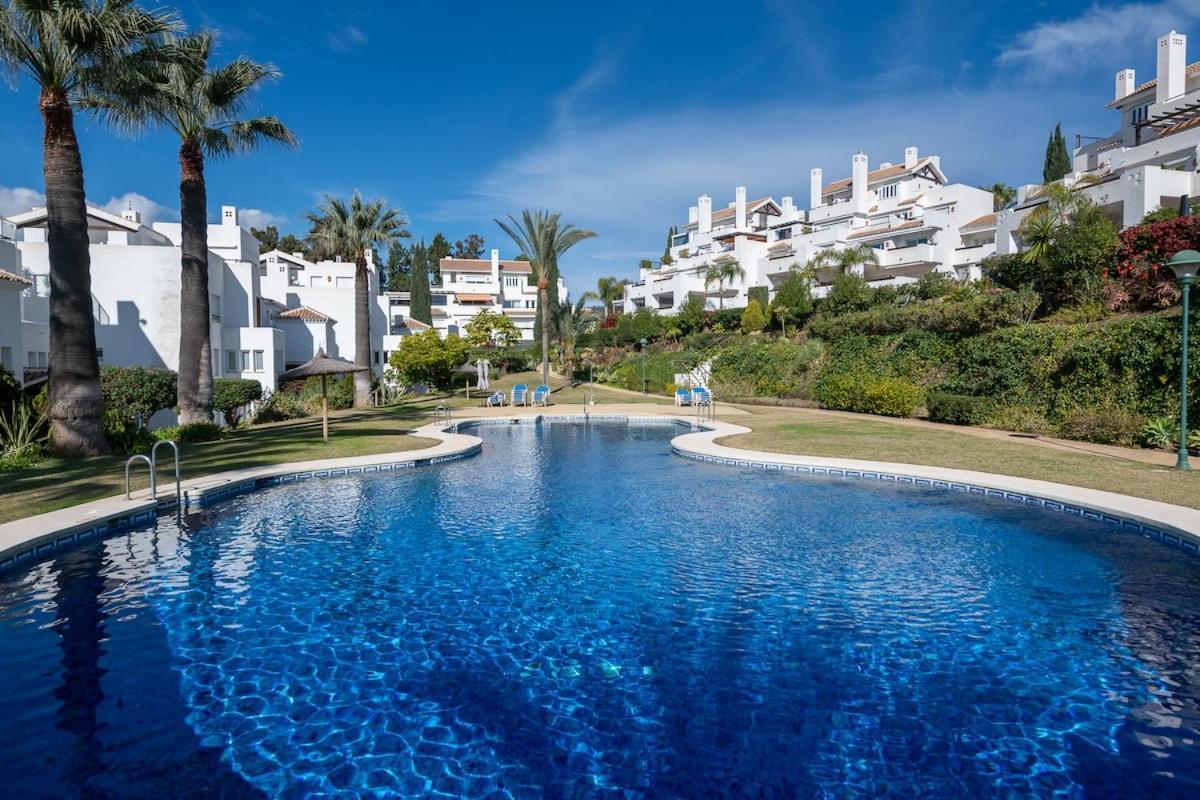 Luxurious 3-bedroom Penthouse In Monteros *