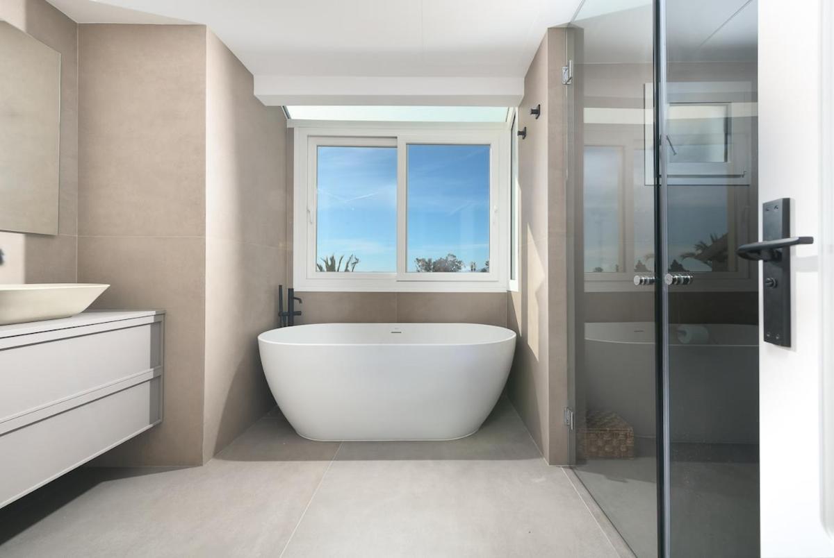 Luxurious 3-bedroom Penthouse In Monteros Apartment Marbella