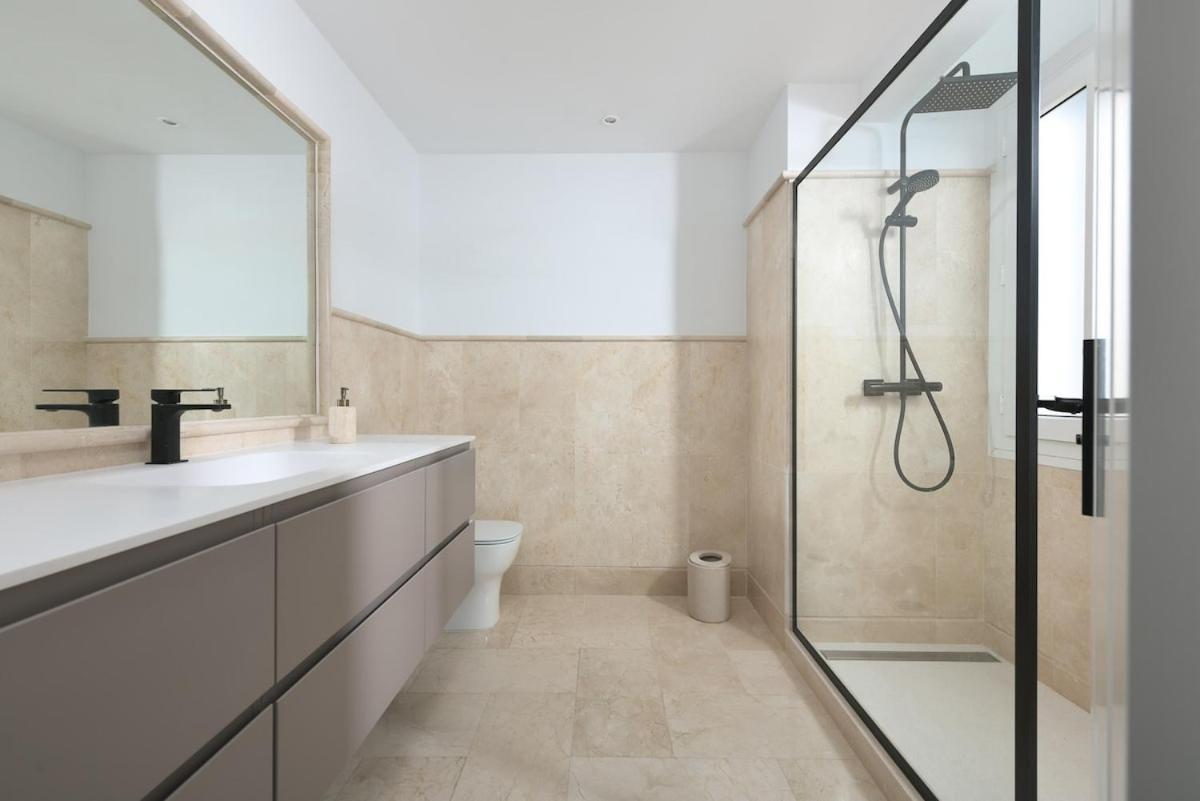 Luxurious 3-bedroom Penthouse In Monteros Marbella