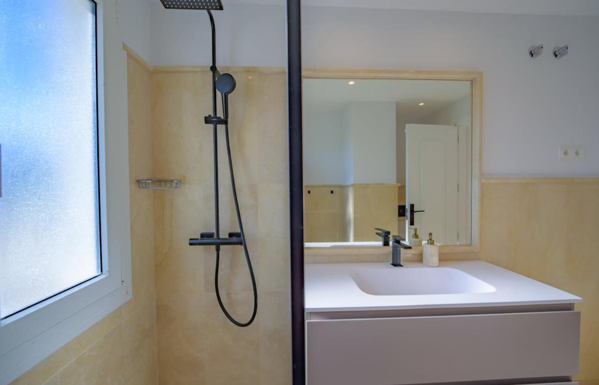 Luxurious 3-bedroom Penthouse In Monteros Marbella