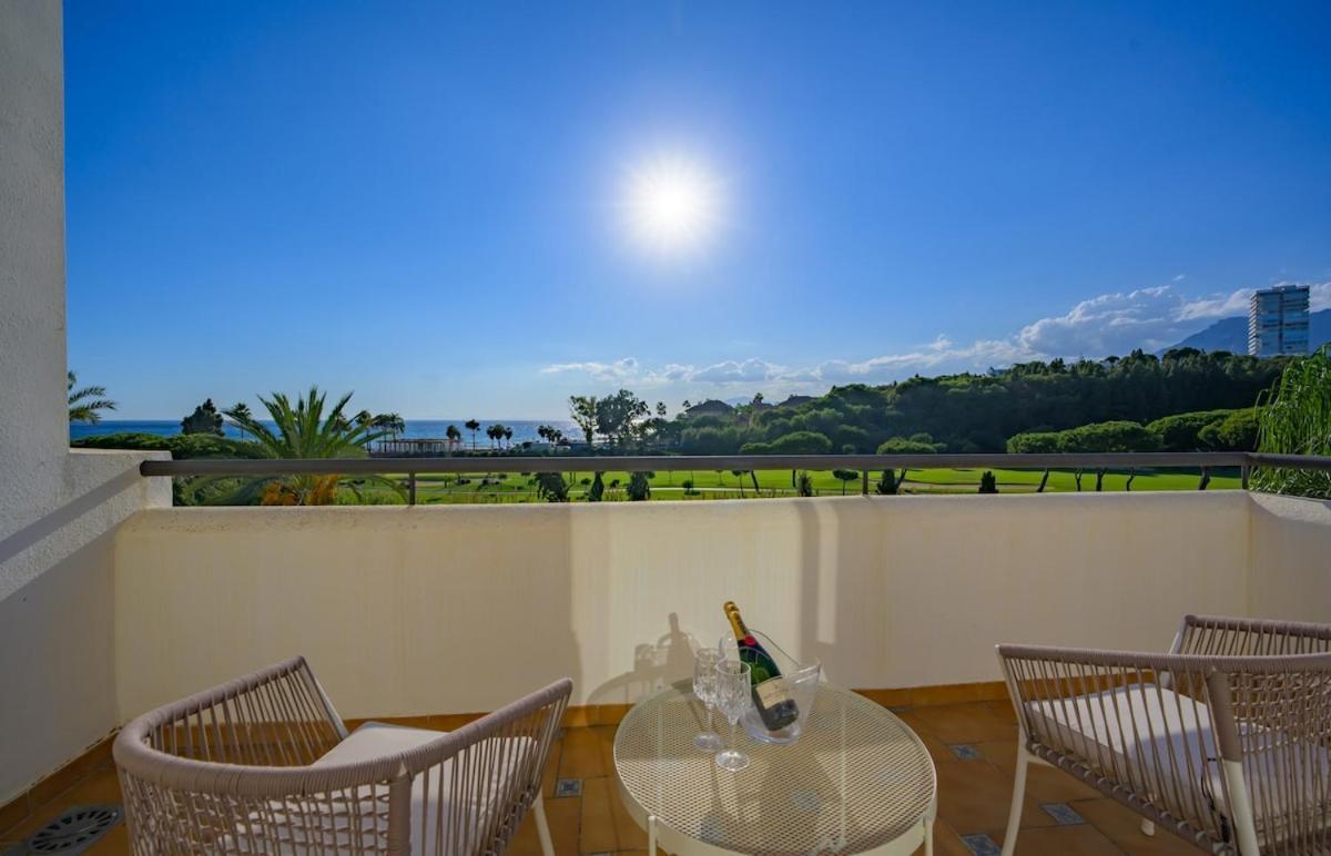 Apartment Luxurious 3-bedroom Penthouse In Monteros Marbella